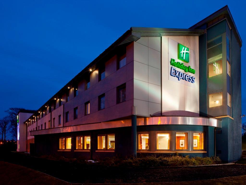 Holiday Inn Express Dunfermline, An Ihg Hotel Exterior foto