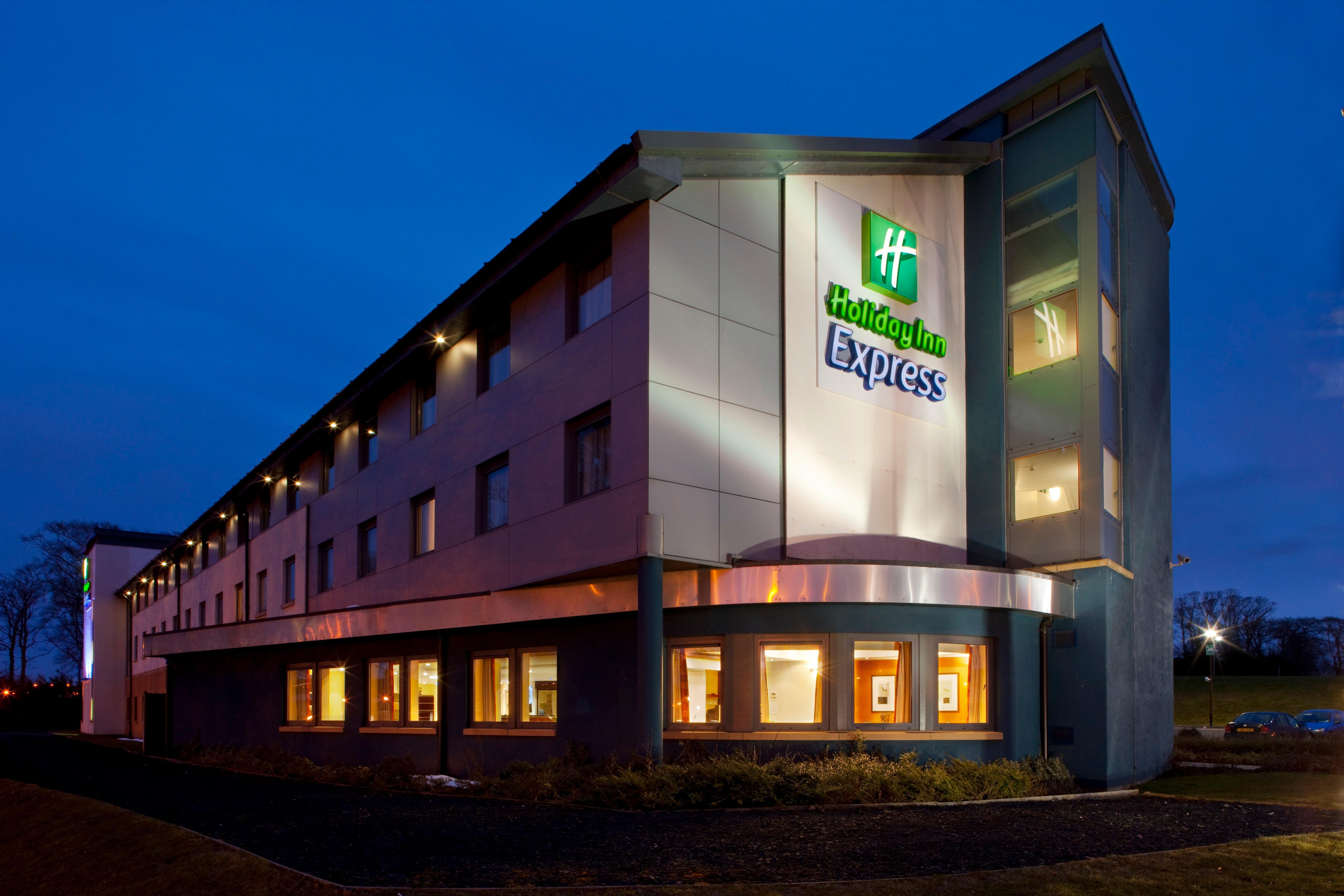 Holiday Inn Express Dunfermline, An Ihg Hotel Exterior foto